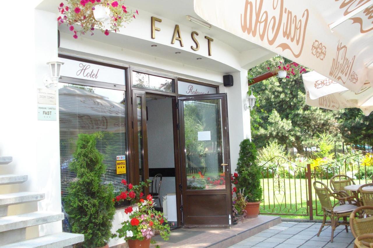 Pension Hotel Fast Rădăuţi المظهر الخارجي الصورة
